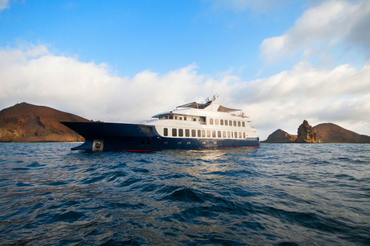 galapagos islands cruise 2024